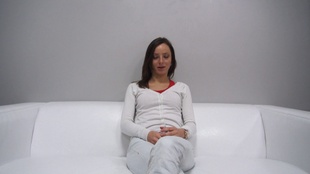 1. Download full pics of Kristyna (20) from czechcasting.com