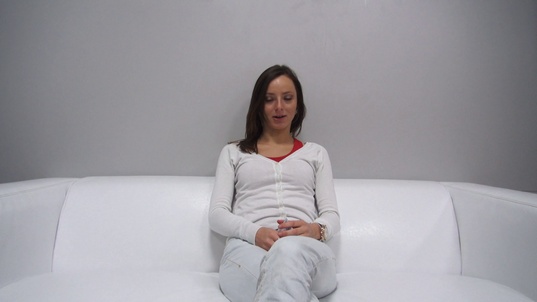 1. Download full pics of Kristyna (20) from czechcasting.com