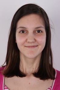 1. Download full pics of Michaela (18) from czechcasting.com