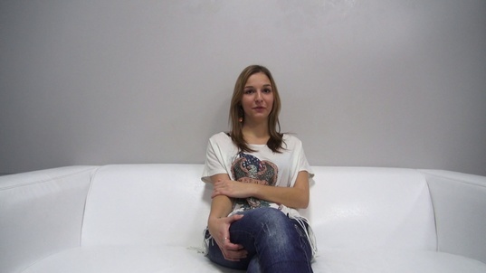 1. Download full pics of Aneta (19) from czechcasting.com