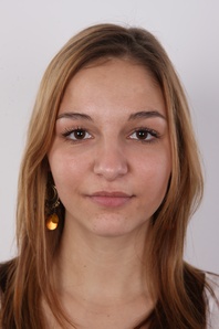 1. Download full pics of Aneta (19) from czechcasting.com