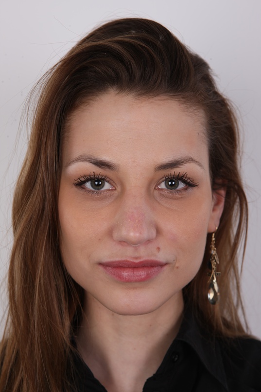 1. Download full pics of Nikola (20) from czechcasting.com