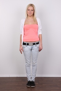 2. Download full pics of Nikola (19) from czechcasting.com