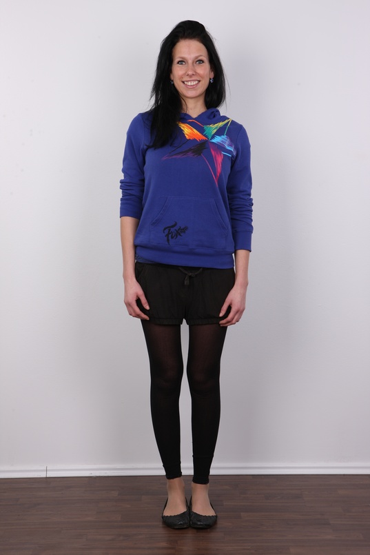 2. Download full pics of Pavla (24) from czechcasting.com