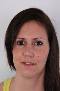 1. Download full pics of Klara (26) from czechcasting.com