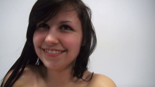 8. Download full pics of Zuzana (20) from czechcasting.com