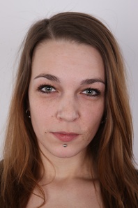 1. Download full pics of Marcela (24) from czechcasting.com