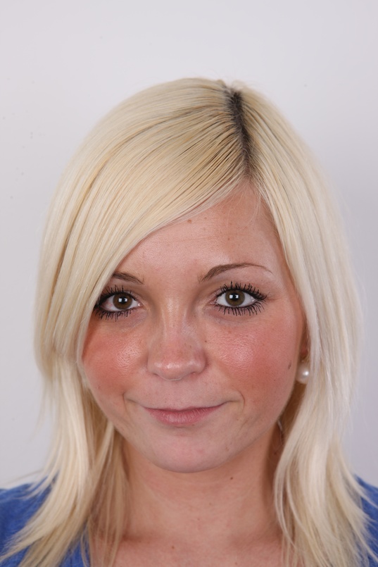 1. Download full pics of Nikola (21) from czechcasting.com