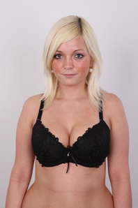 6. Download full pics of Nikola (21) from czechcasting.com