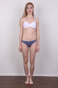 7. Download full pics of Romana (32) from czechcasting.com