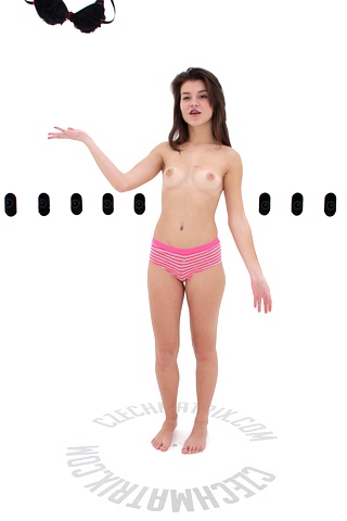 Czech Casting: Veronika (18) 360°