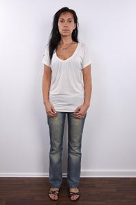 2. Download full pics of Eliska (35) from czechcasting.com