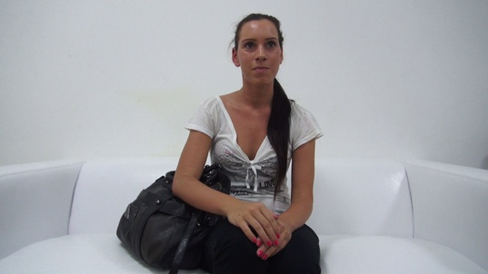 1. Download full pics of Denisa (22) from czechcasting.com