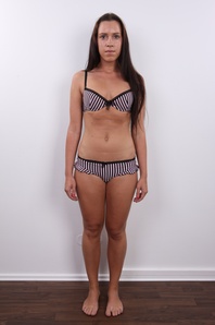 6. Download full pics of Denisa (22) from czechcasting.com