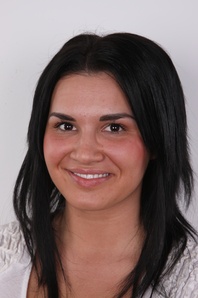 1. Download full pics of Kristyna (21) from czechcasting.com