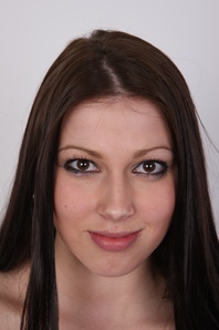 1. Download full pics of Mila (19) from czechcasting.com