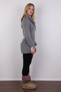 4. Download full pics of Dita (33) from czechcasting.com