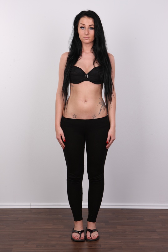 5. Download full pics of Lenka (23) from czechcasting.com