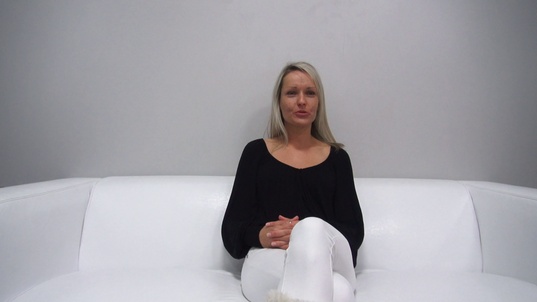 1. Download full pics of Martina (36) from czechcasting.com