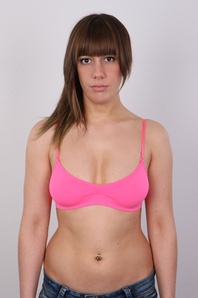5. Download full pics of Katerina (31) from czechcasting.com