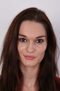 1. Download full pics of Sara (24) from czechcasting.com