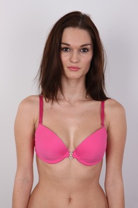 6. Download full pics of Sara (24) from czechcasting.com