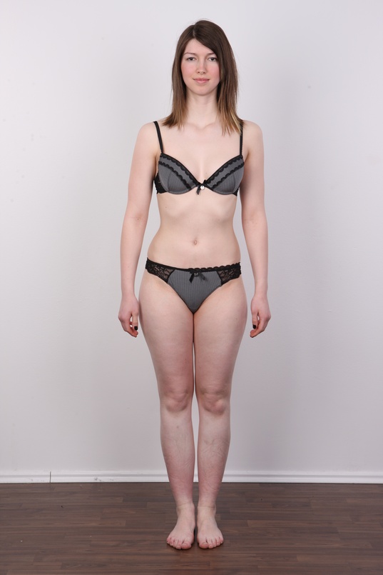 7. Download full pics of Ludmila (21) from czechcasting.com