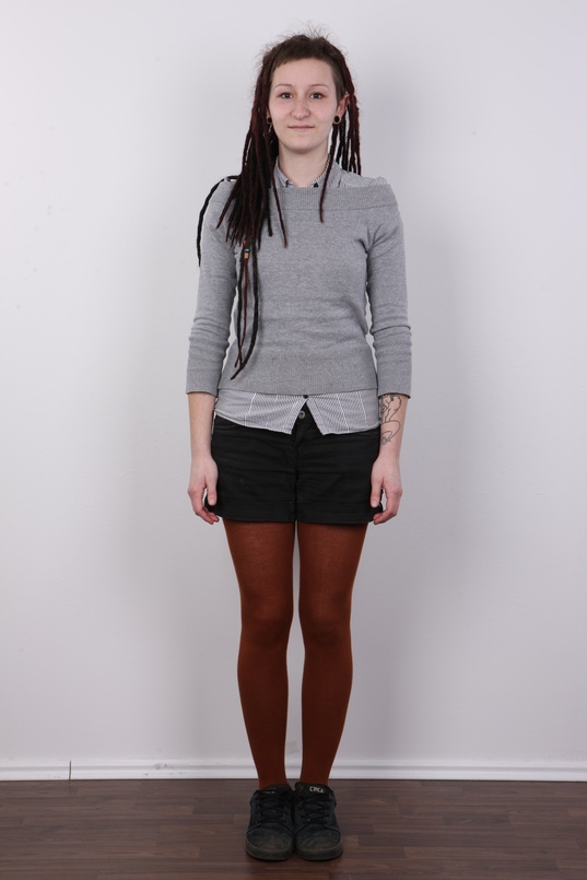 2. Download full pics of Eva (21) from czechcasting.com