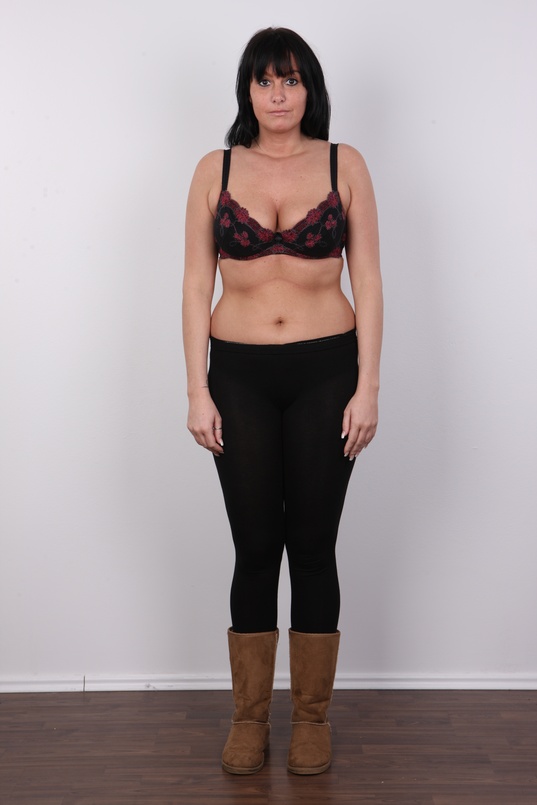 4. Download full pics of Marketa (27) from czechcasting.com