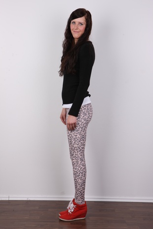 3. Download full pics of model Marketa (20) from czechcasting.com