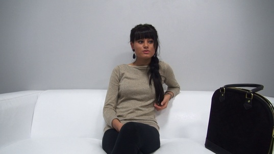 1. Download full pics of Alona (22) from czechcasting.com