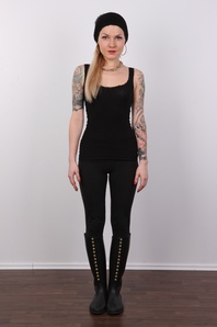 2. Download full pics of Sabina (23) from czechcasting.com