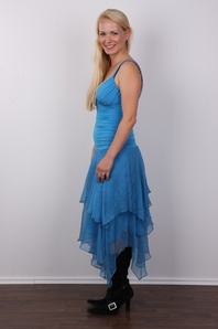 3. Download full pics of Vera (31) from czechcasting.com