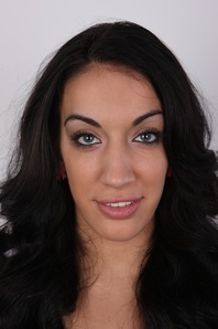 1. Download full pics of Malika (19) from czechcasting.com