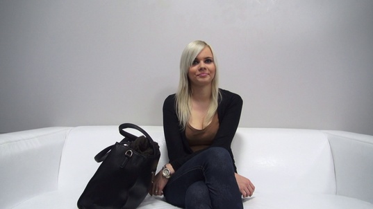 1. Download full pics of Katka (19) from czechcasting.com