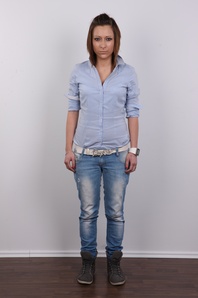 2. Download full pics of Iveta (21) from czechcasting.com