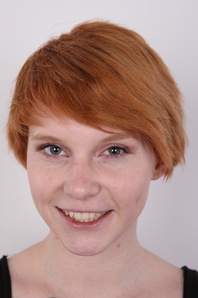 1. Download full pics of Karolina (21) from czechcasting.com