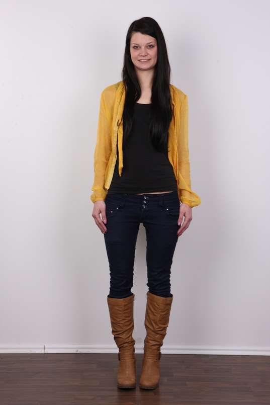 2. Download full pics of Lucie (22) from czechcasting.com