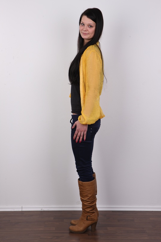 3. Download full pics of Lucie (22) from czechcasting.com