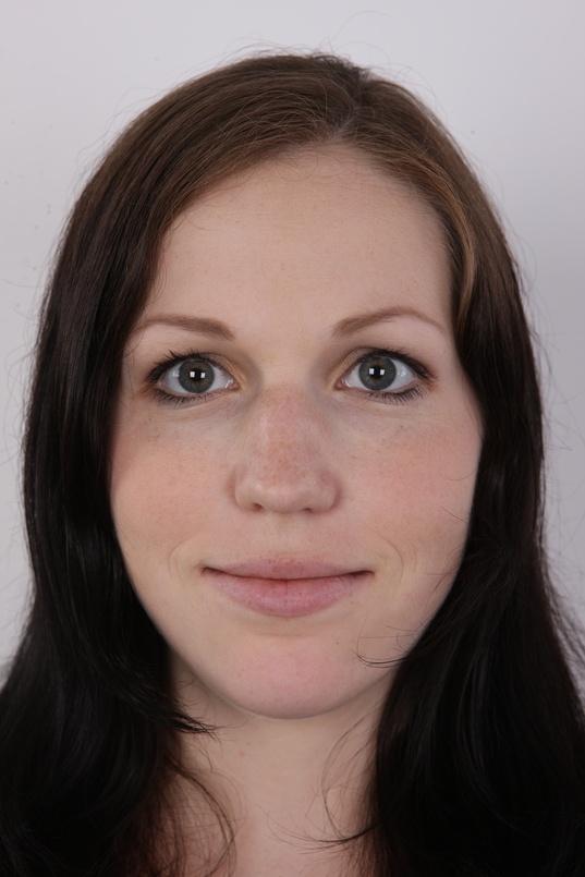 1. Download full pics of Edita (25) from czechcasting.com