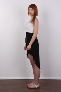 3. Download full pics of Nikol (21) from czechcasting.com