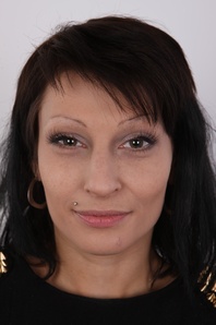 1. Download full pics of Denisa (27) from czechcasting.com