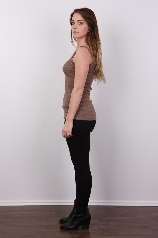 3. Download full pics of Kristyna (20) from czechcasting.com