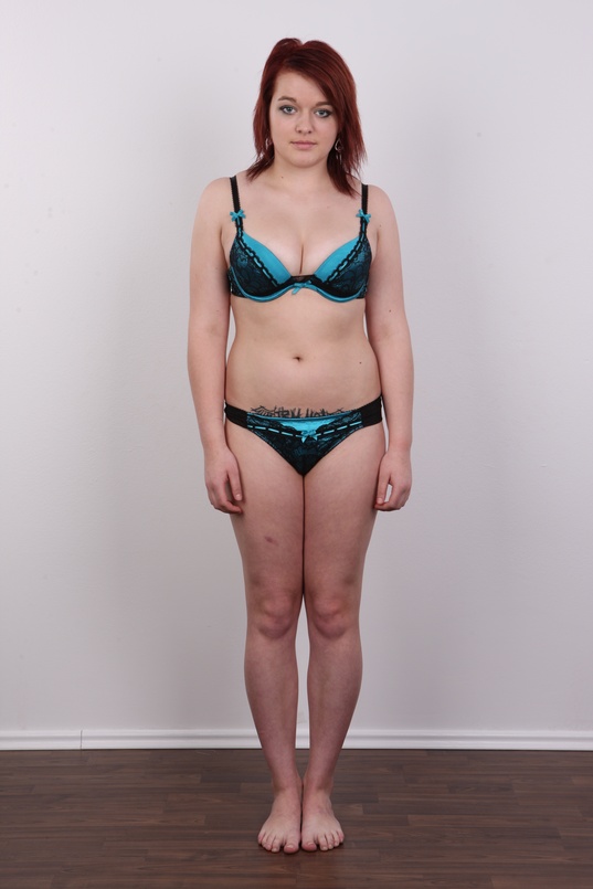4. Download full pics of Tereza (18) from czechcasting.com