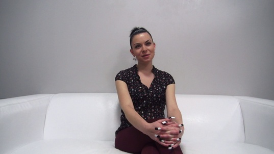 1. Download full pics of Irena (25) from czechcasting.com