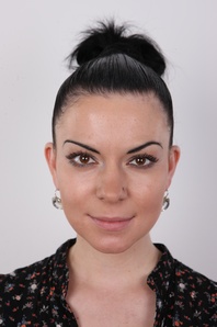 1. Download full pics of Irena (25) from czechcasting.com