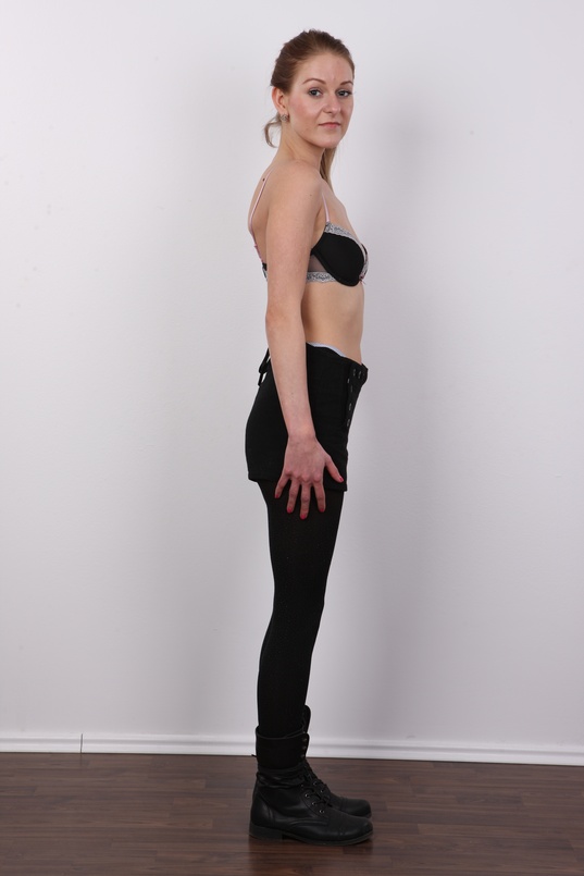 5. Download full pics of Nikola (23) from czechcasting.com