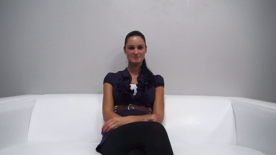 1. Download full pics of Veronika (26) from czechcasting.com