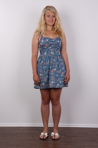 2. Download full pics of Nikola (22) from czechcasting.com