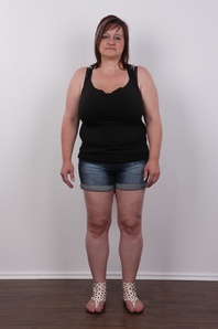 2. Download full pics of Martina (41) from czechcasting.com